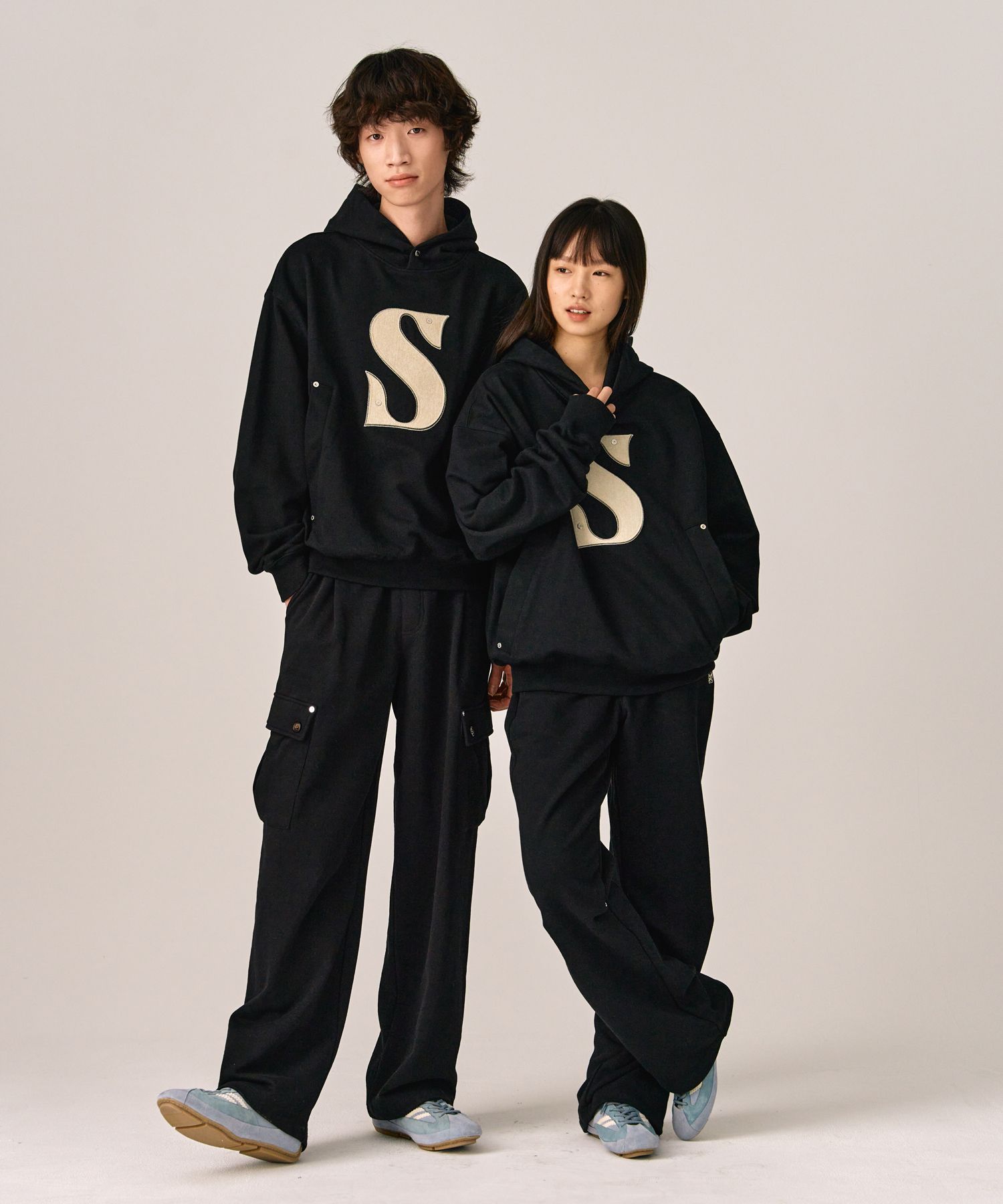 MUSINSA | SATUR Rivet applique pockets logo hood organic black