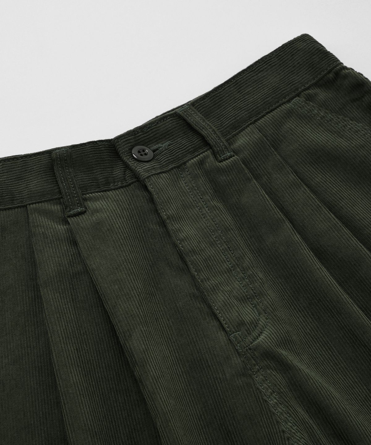 프리즘웍스(FRIZMWORKS) CORDUROY COMFORT TWO TUCK PANTS _ OLIVE