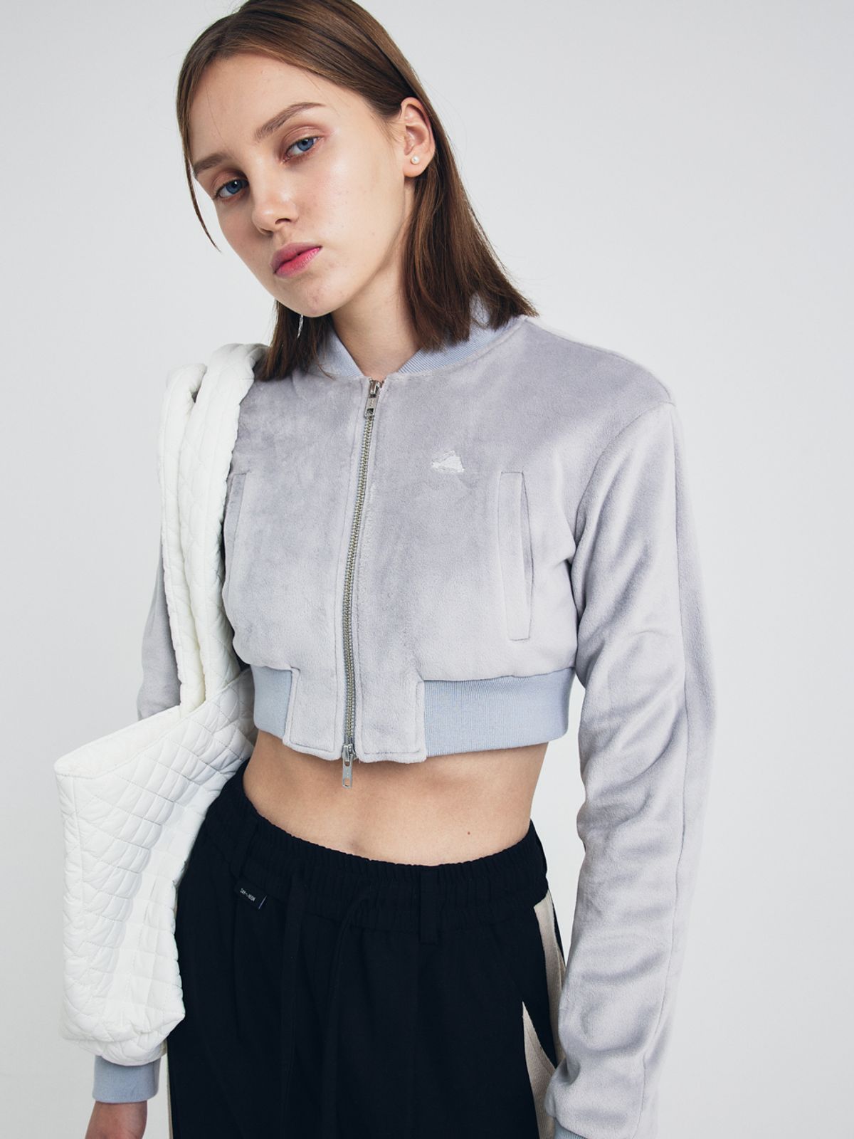 쎄이연(SAYYEON) Soft Velvet Cropped Bomber Jacket Gray