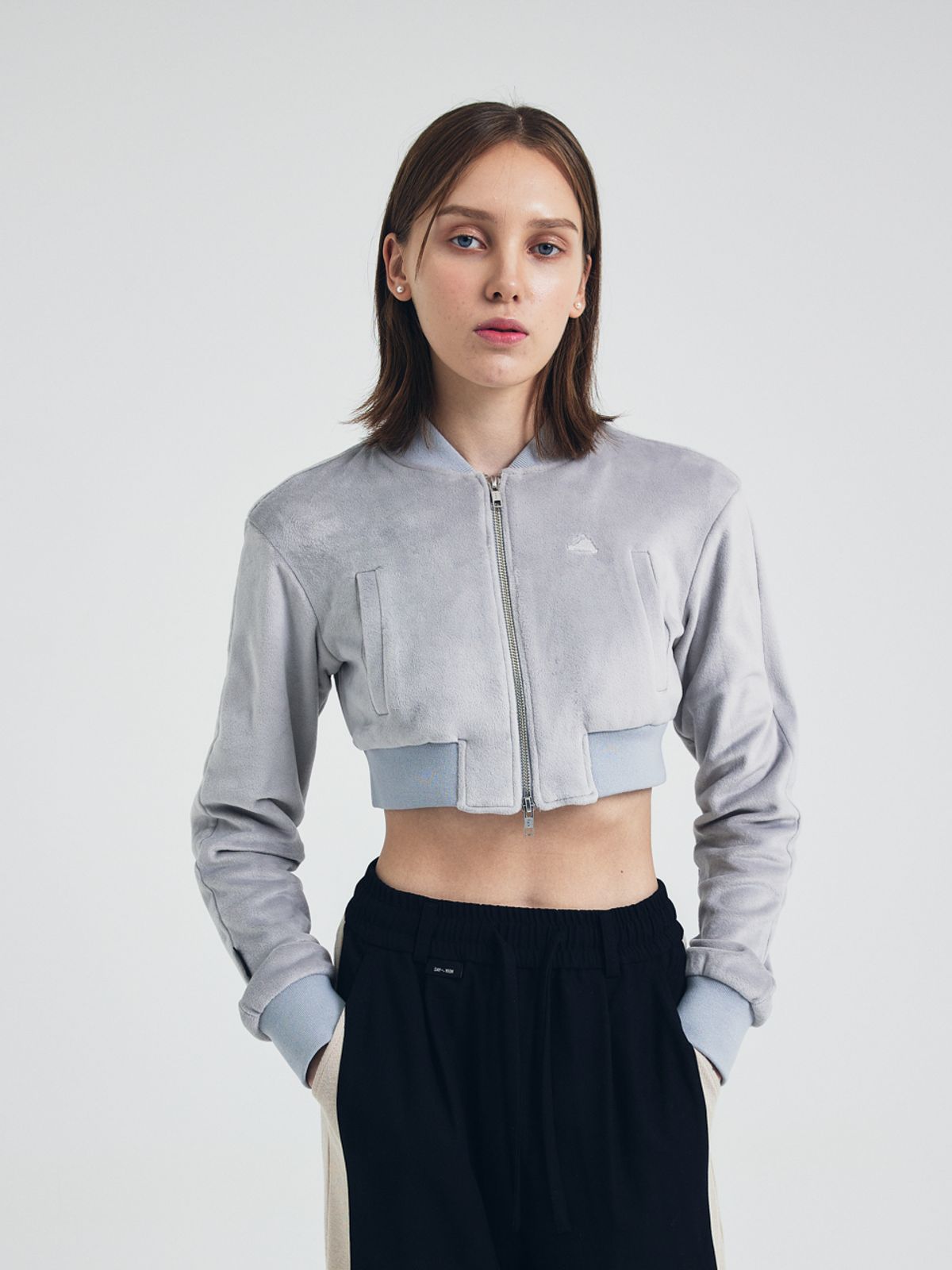 쎄이연(SAYYEON) Soft Velvet Cropped Bomber Jacket Gray