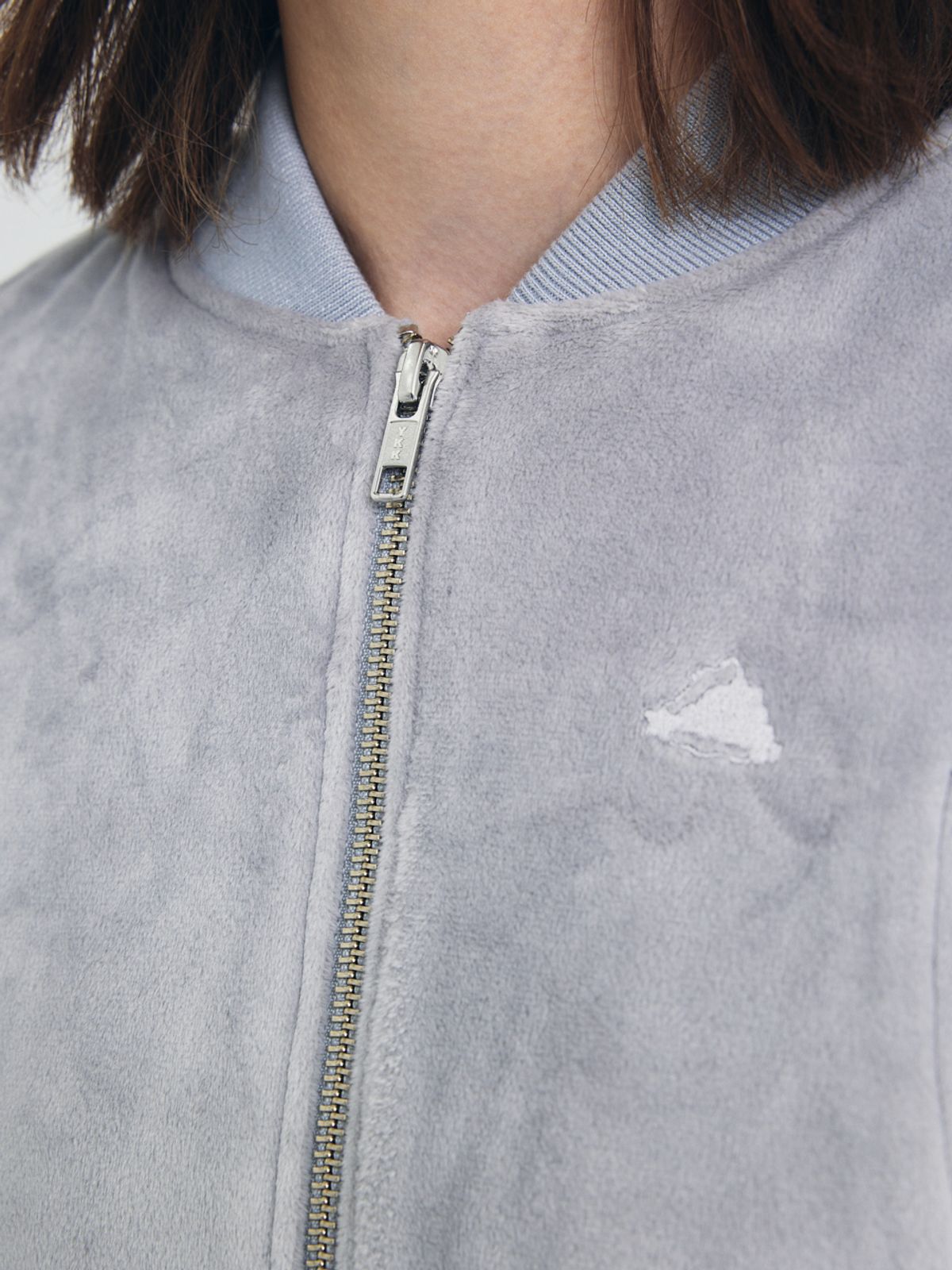 쎄이연(SAYYEON) Soft Velvet Cropped Bomber Jacket Gray