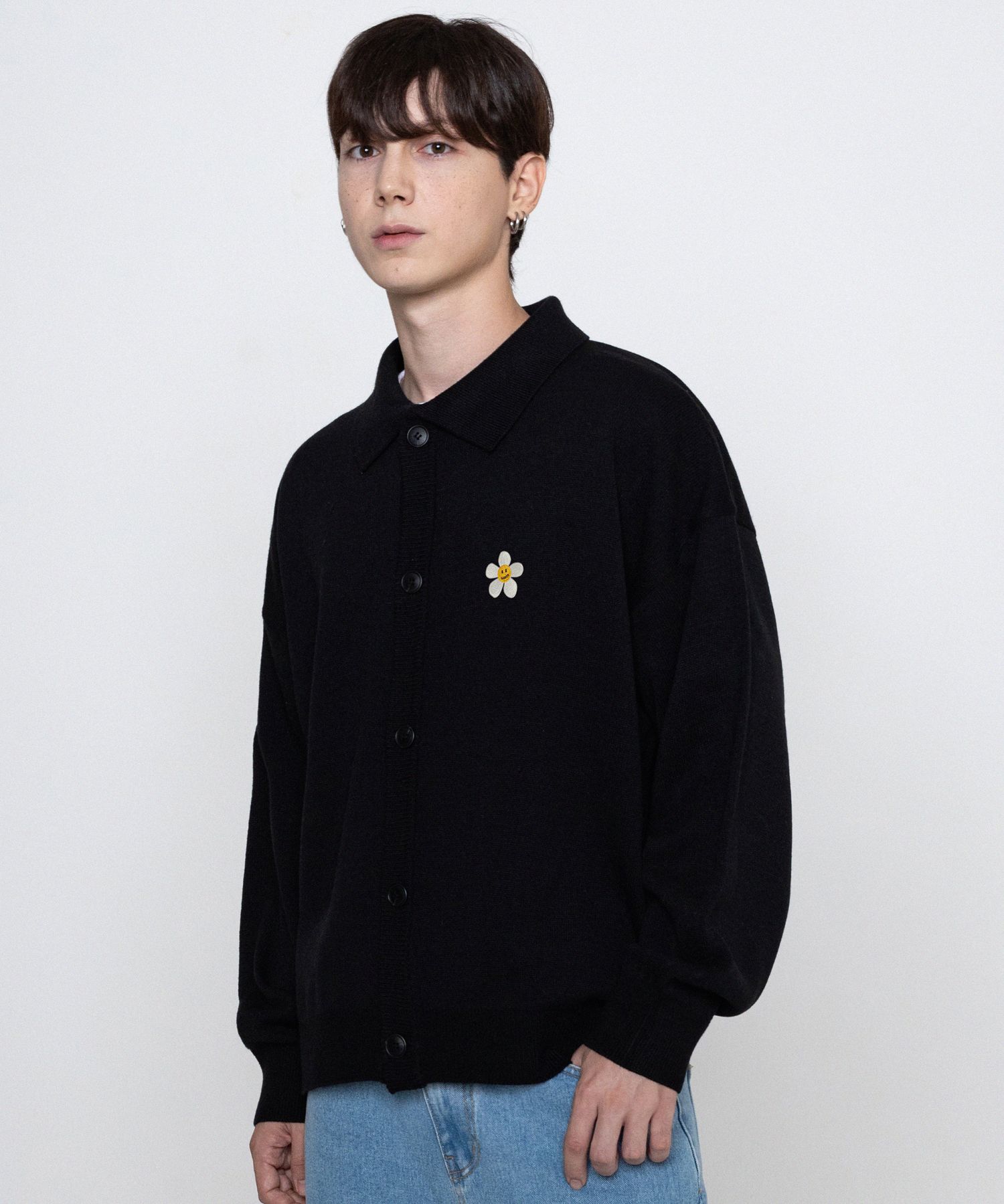 【GRAVER】23FW★ Flower Dot Embroidery S/S Knit Collar T Designer fashion, Seoul-fully created | W Concept