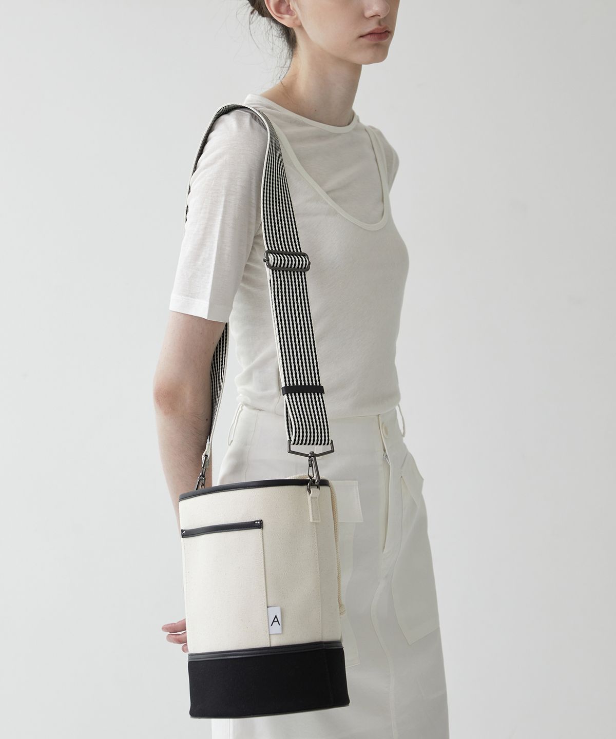 앤오즈(ANODDS) FRAM BASKET canvas bag 4 color