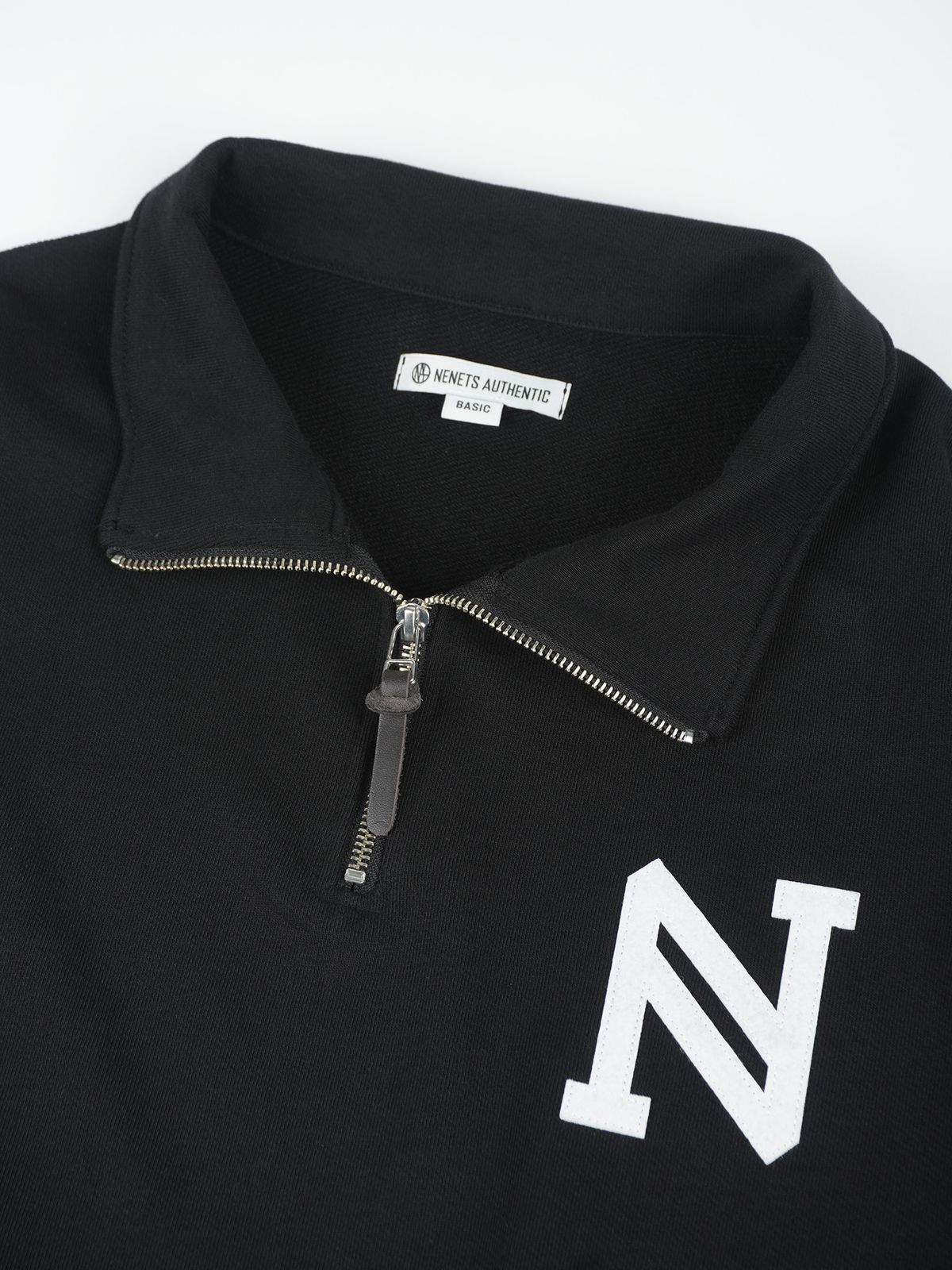 네네츠 어센틱(NENETS AUTHENTIC) N LOGO HALF ZIP-UP SWEATSHIRTS BLACK