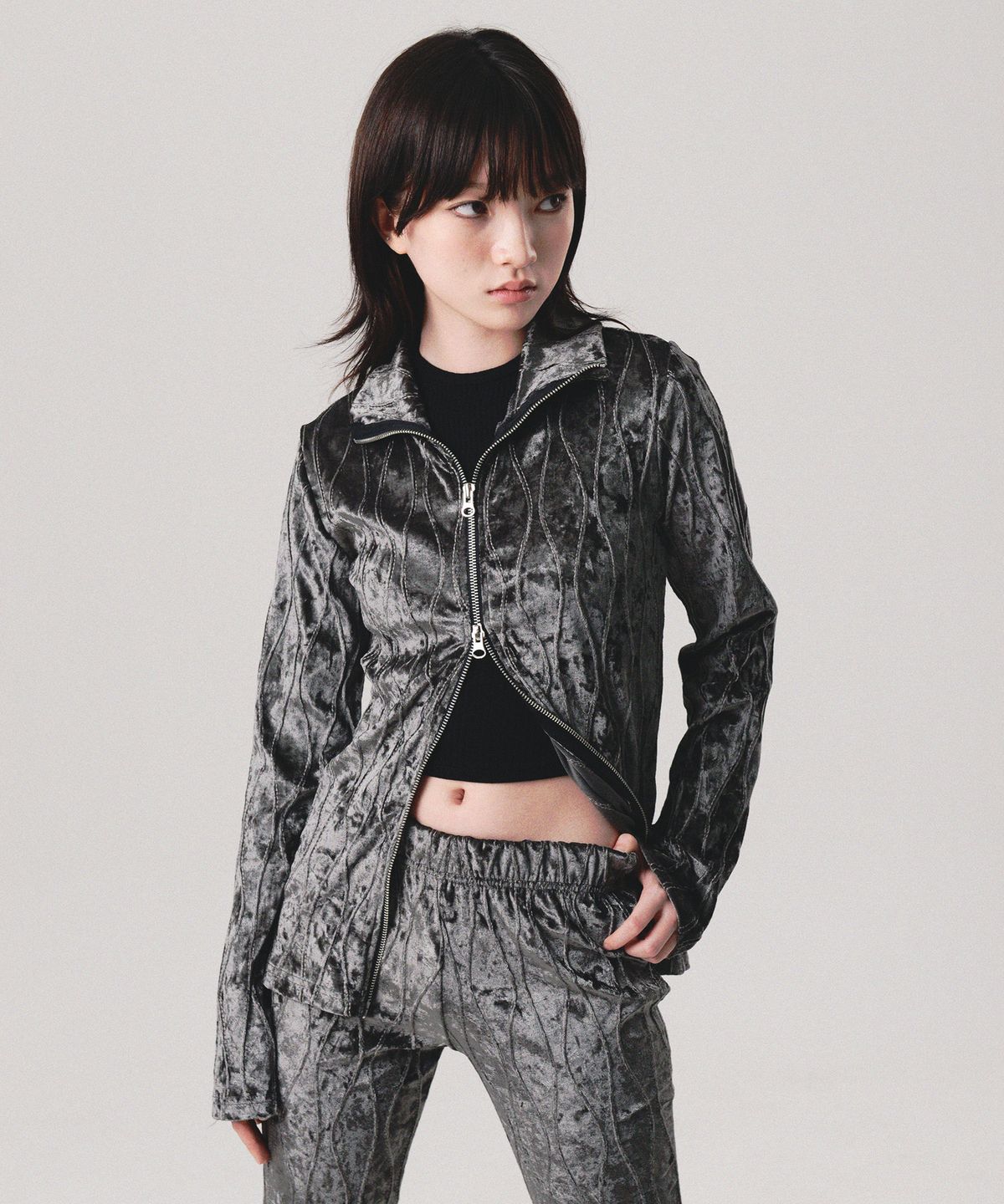 피스메이커(PIECE MAKER) VELVET WAVE ZIPUP PANTS SET UP (3COLOR)