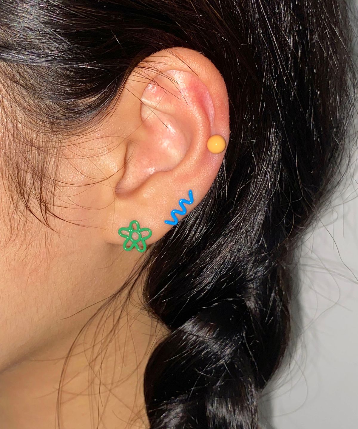 잇더즌매터(IT DOESN'T MATTER) Rainbow doodle piercing (Green)
