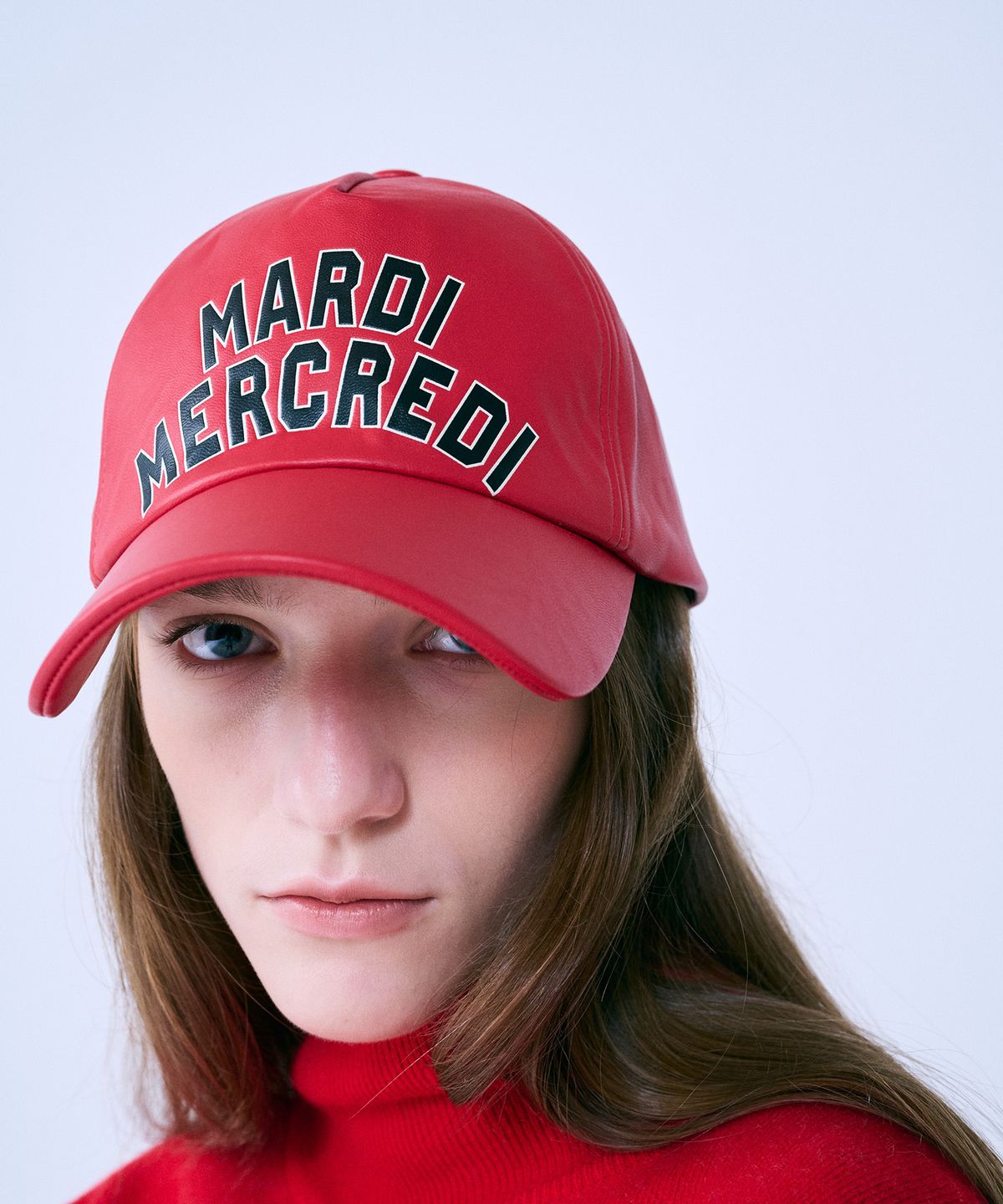 마르디 메크르디 악티프(MARDI MERCREDI ACTIF) 신세틱 레더 캡 로고 스포티프 레드
