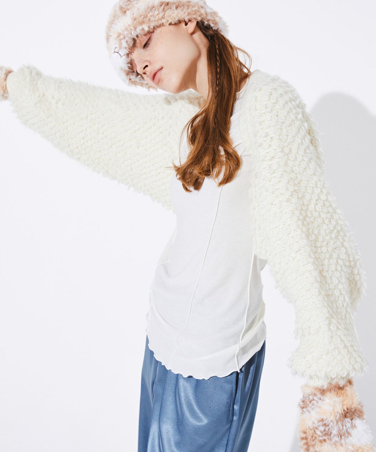 꾸아페(QUAFE) ALPACA MUFFLER BOLERO_White