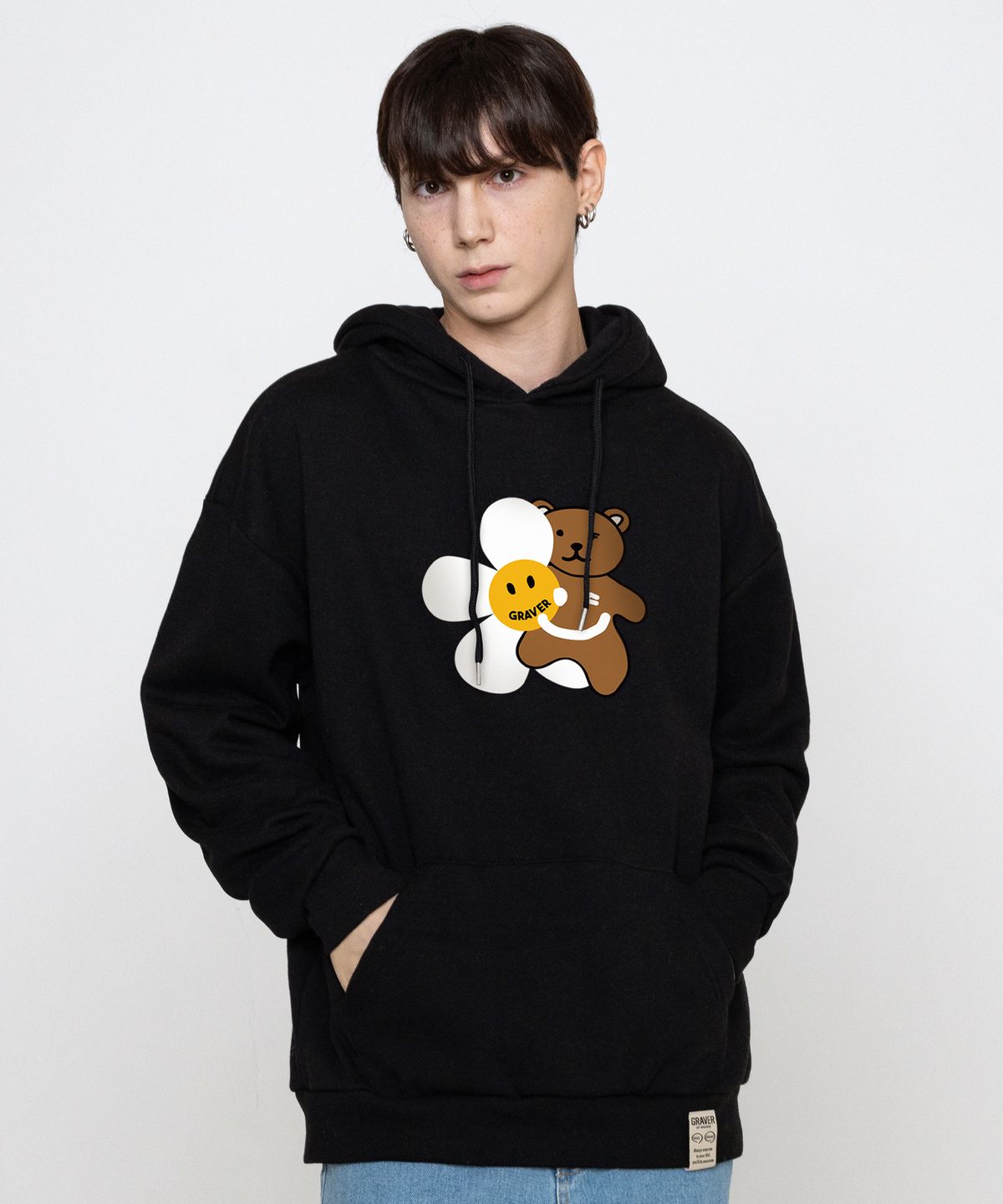 그레이버(GRAVER) [UNISEX]빅 플라워 베어 스마일 후드티_블랙