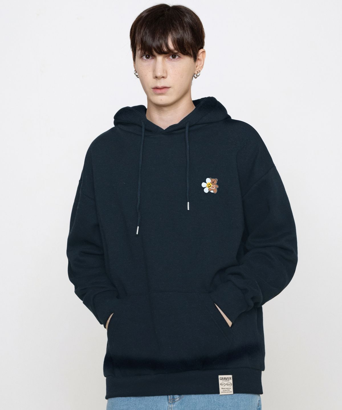 그레이버(GRAVER) [UNISEX]플라워 베어 자수 스마일 후드티_네이비