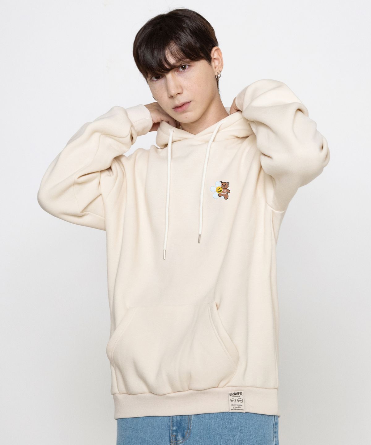 그레이버(GRAVER) [UNISEX]플라워 베어 자수 스마일 후드티_크림