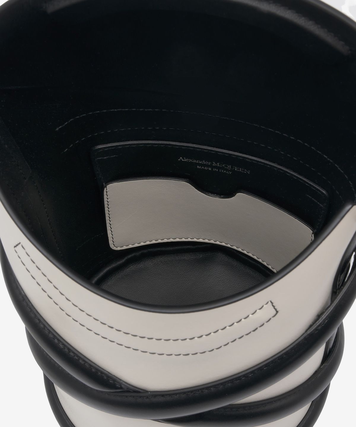 알렉산더 맥퀸(ALEXANDER McQUEEN) 커브 숄더백 - 아이보리 / 6564671YB419090