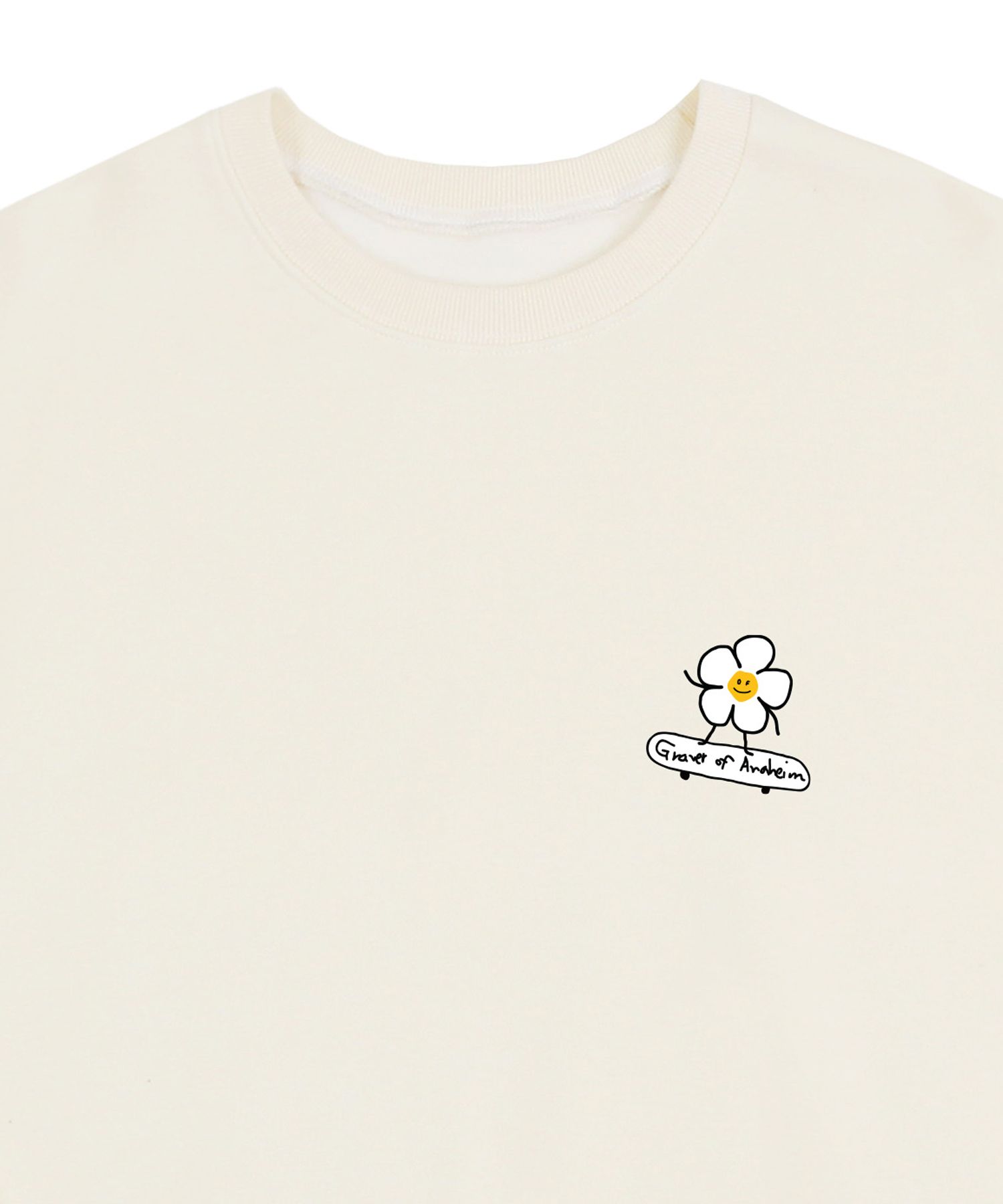[GRAVER]★FLOWER BOARD SMILE SWEATSHIRT MUSINSA | GRAVER [UNISEX] Flower Board Smile Sweatshirt_Cream
