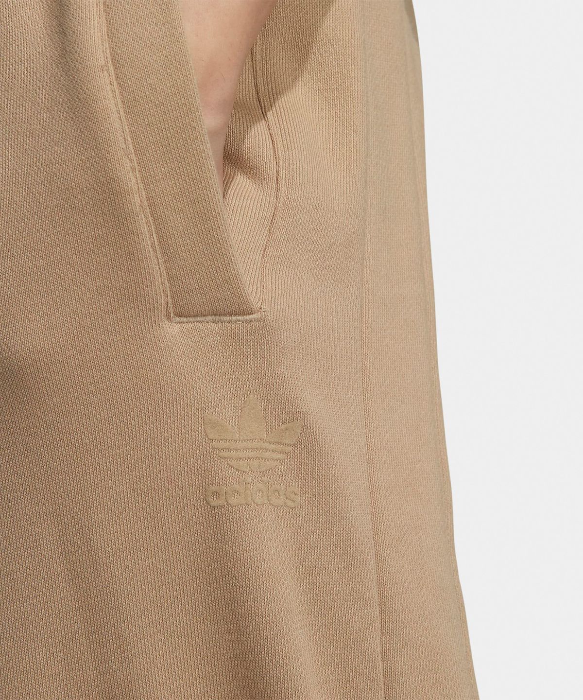 아디다스(ADIDAS) 에센셜 팬츠 - 베이지 / IC8152