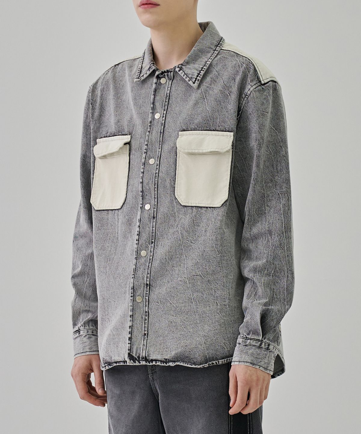 디메이든(DEMADEN) OVERSIZED LEATHER POCKET SHIRT JACKET WHITE