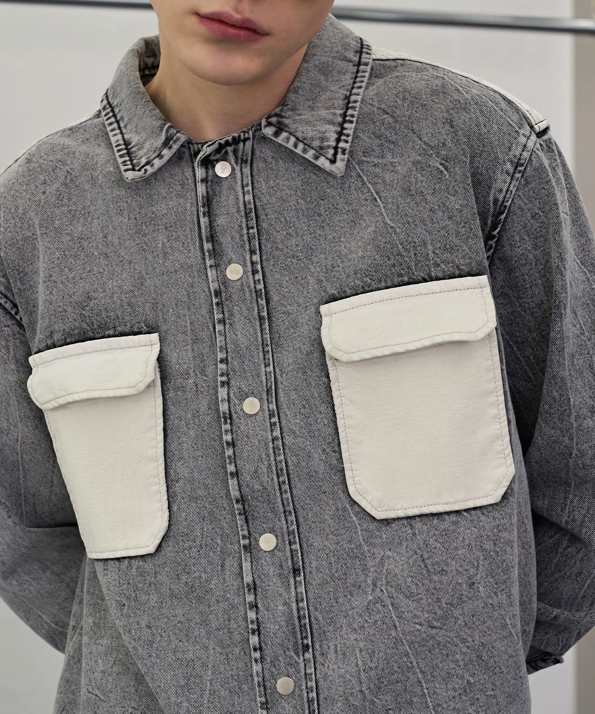 디메이든(DEMADEN) OVERSIZED LEATHER POCKET SHIRT JACKET WHITE