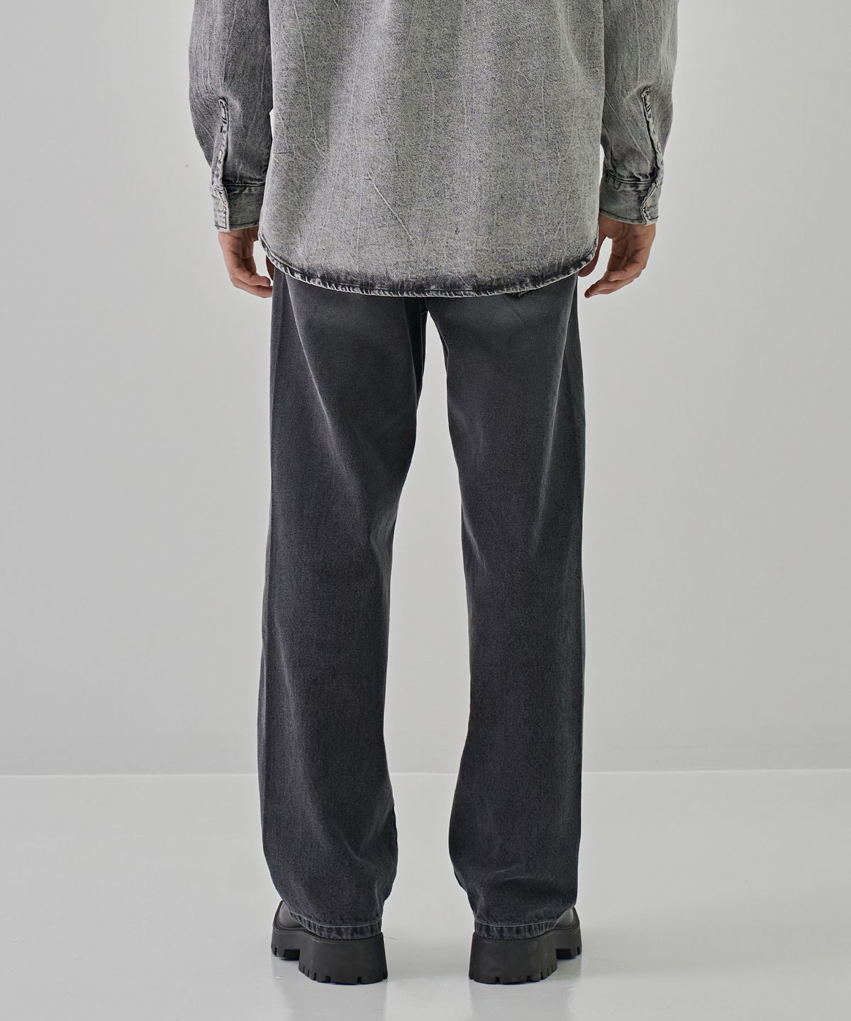 디메이든(DEMADEN) SIDE LEATHER LINE WIDE PANTS BLACK