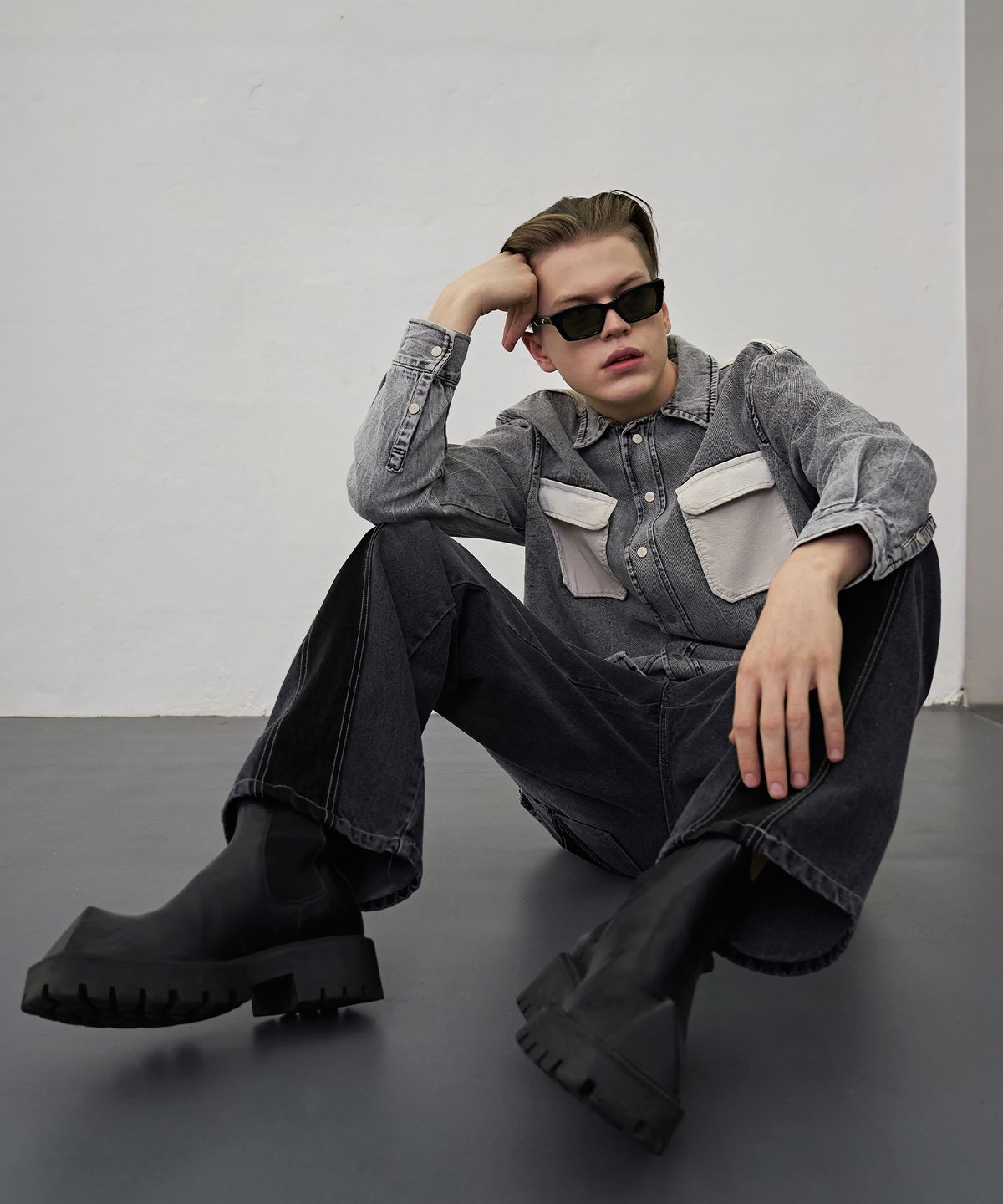 디메이든(DEMADEN) SIDE LEATHER LINE WIDE PANTS BLACK