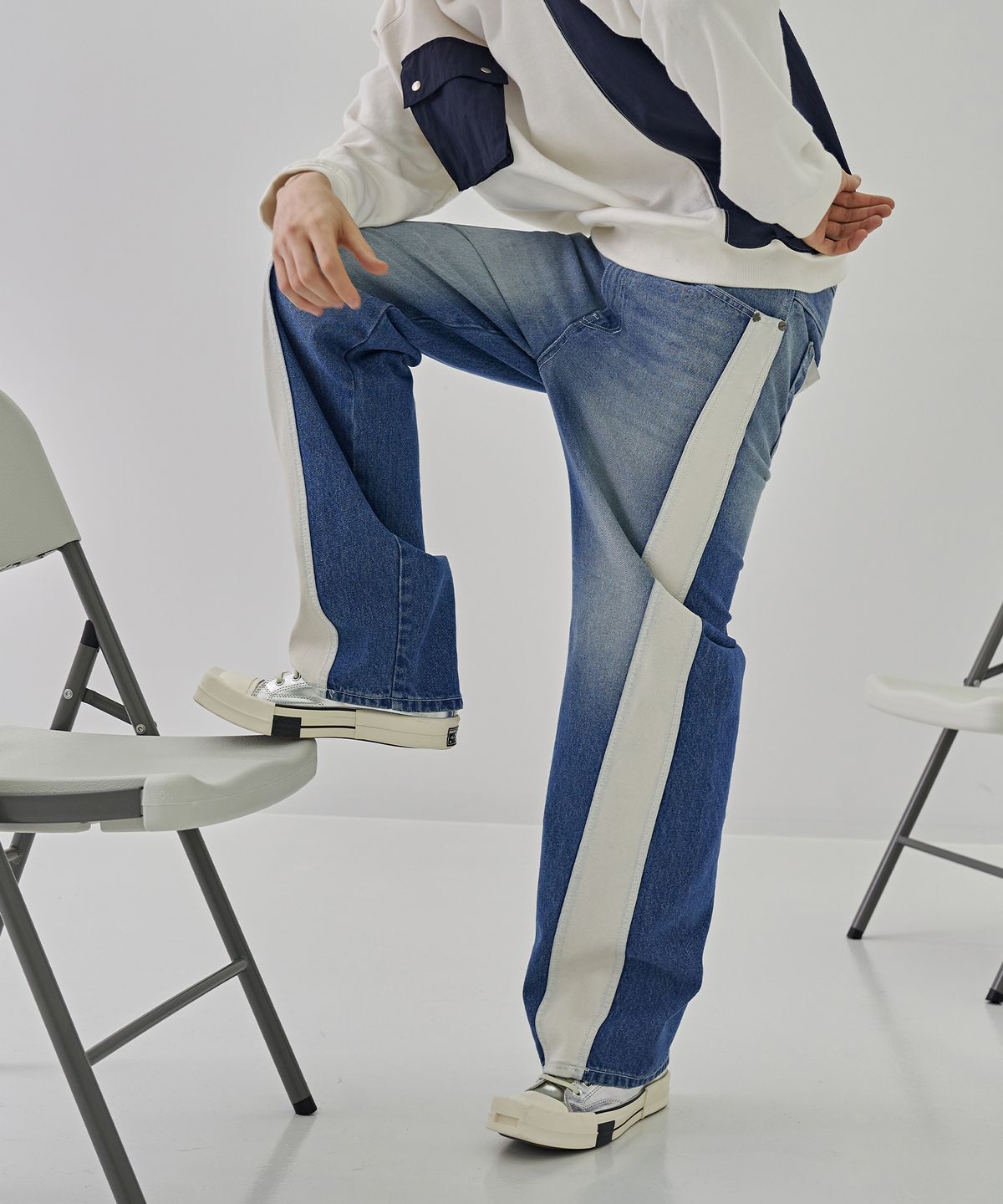디메이든(DEMADEN) SIDE LEATHER LINE WIDE PANTS BLUE