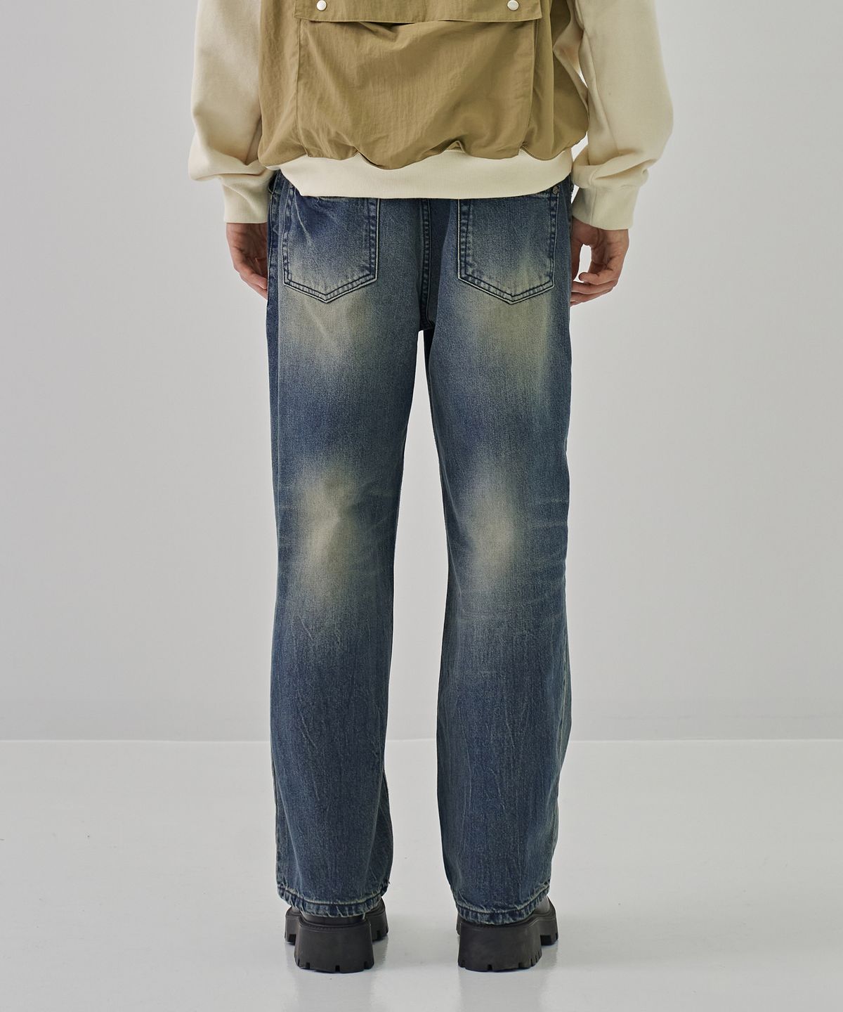 디메이든(DEMADEN) BRUSHED SEMI WIDE DENIM PANTS