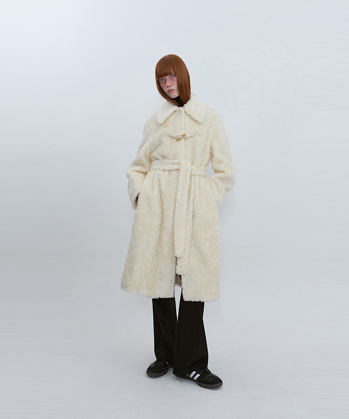 아위(AHWE) Fur Belted Coat_IVORY