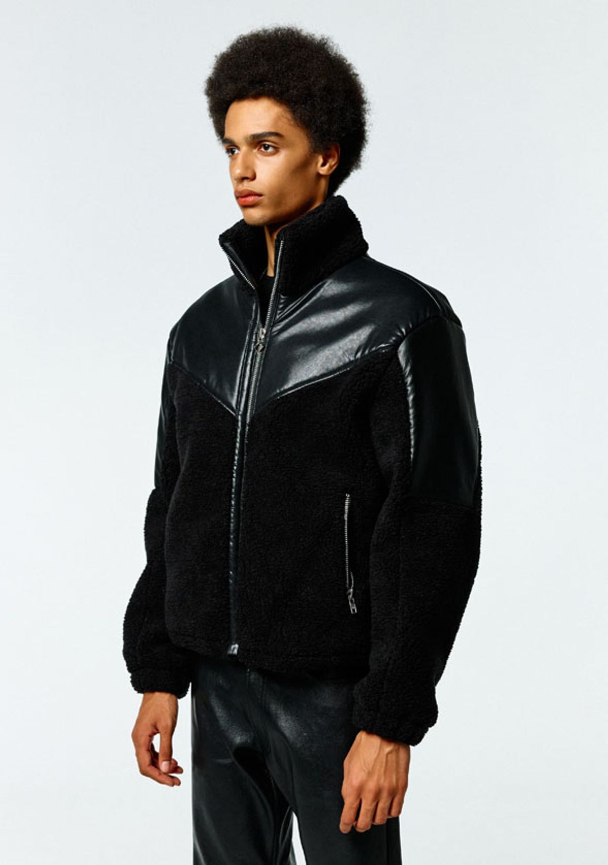 세비지(SAVAGE) Sherpa Fleece Jacket - Black