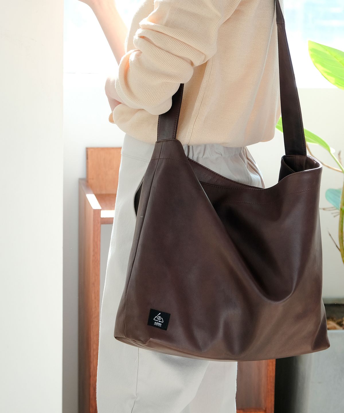 에이제로(AZERO) Soft Hobo Bag (Chocolate Brown)