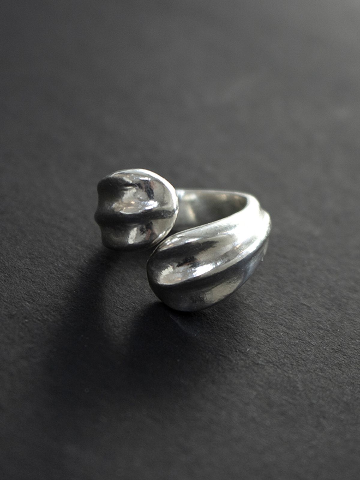 플릿(FLIT) FULL LEAF TWIST RING