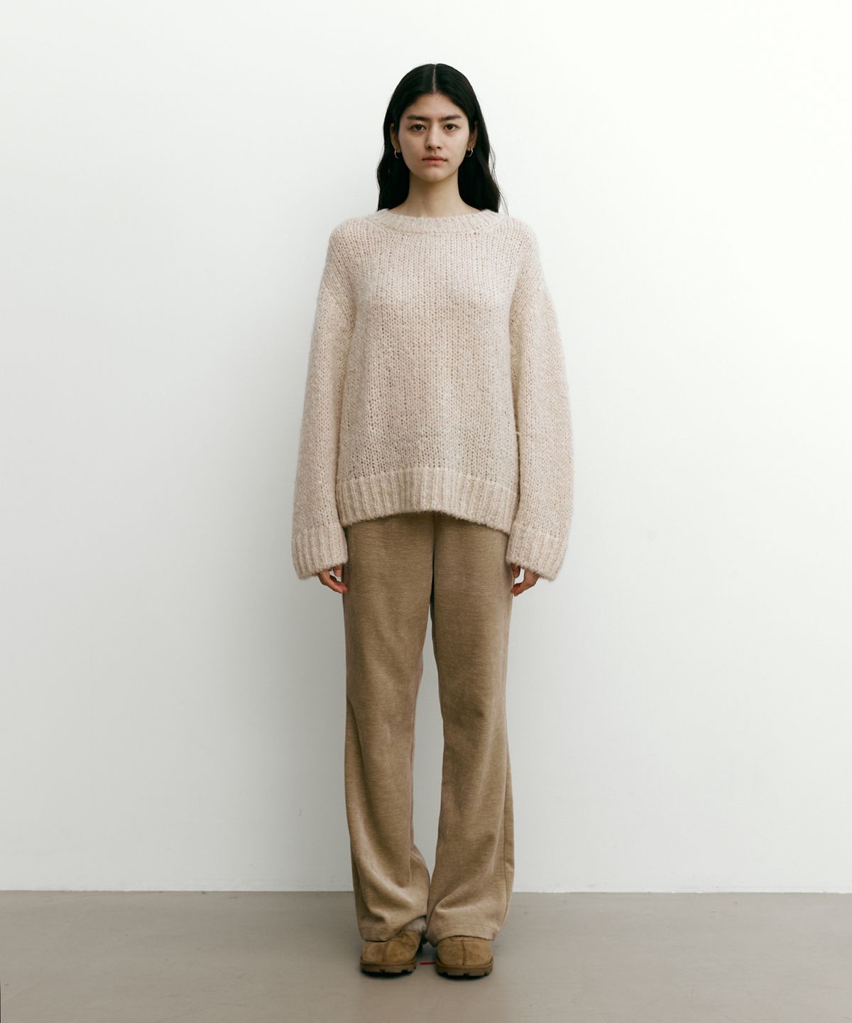 스텝어라운드(STEP AROUND) Bootscut banding training pants [BEIGE]