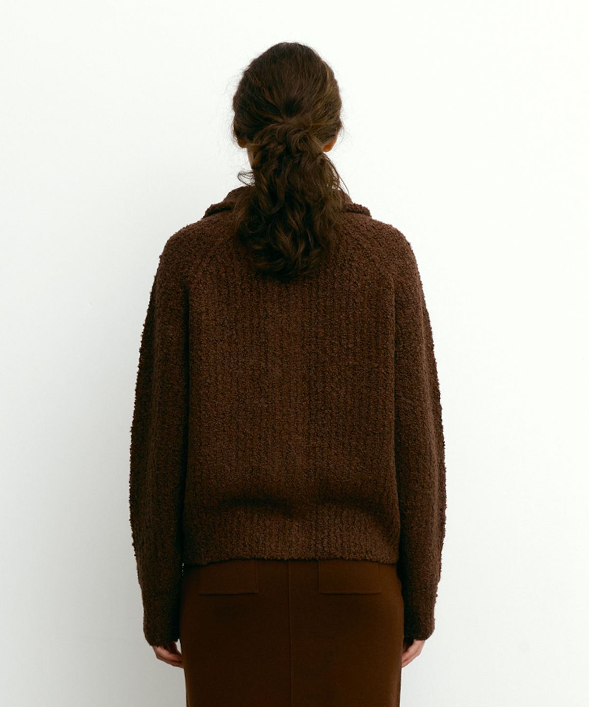 스텝어라운드(STEP AROUND) LOW-GUAGE BOUCLE Collar cardigan [BROWN]