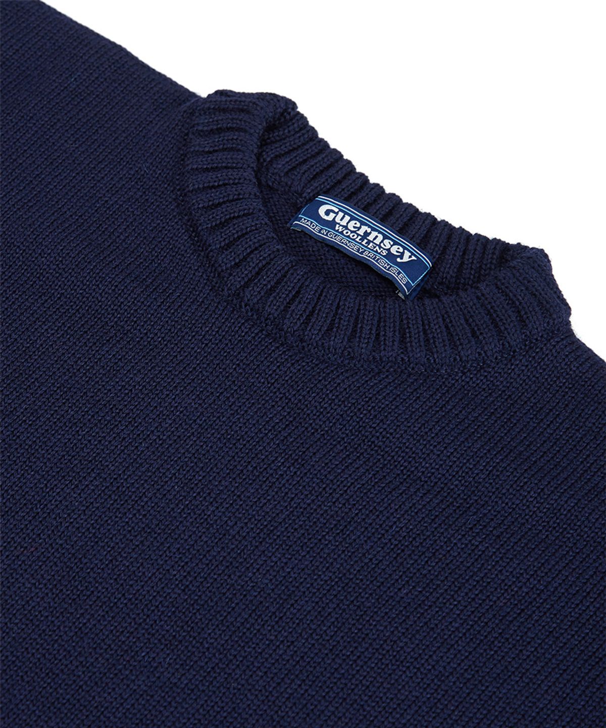 건지 울른스(Guernsey Woollens) 크루넥 홀가먼트 스웨터 - 네이비