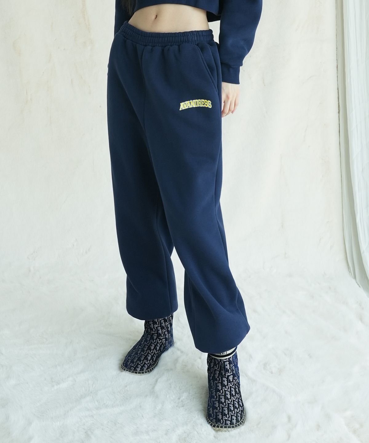 어반드레스(AVANDRESS) UNISEX APPLIQUE JOGGER PANTS - 3COL