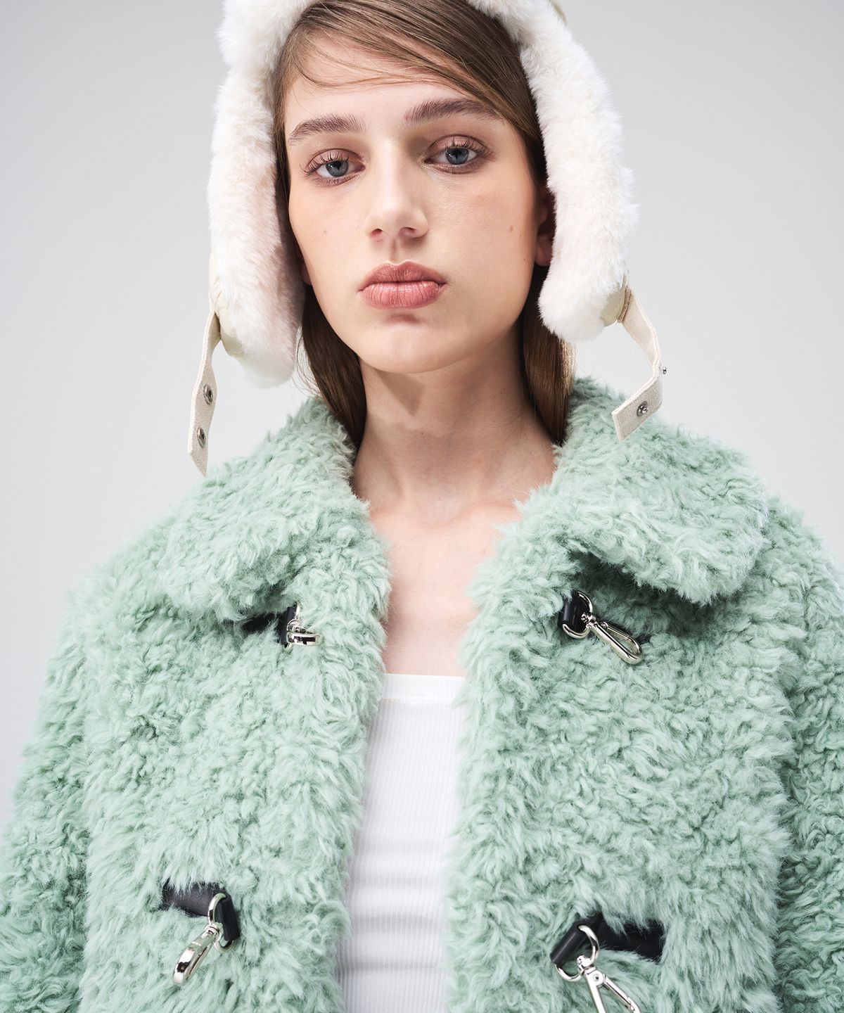 에트몽(ETMON) Buckle Fur Half Coat  Mint