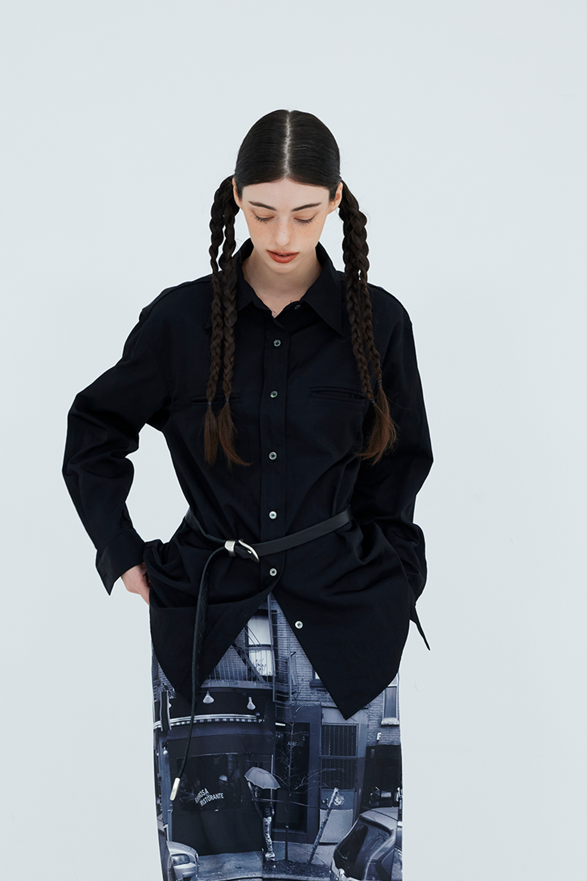 쿠키시(KOOKEESEE) 더블립 컬러 셔츠 (블랙)