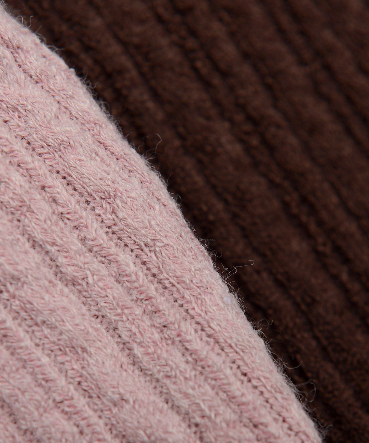 피스메이커(PIECE MAKER) OFFICIAL WAVE CROP HALF ZIP KNIT (BROWN)