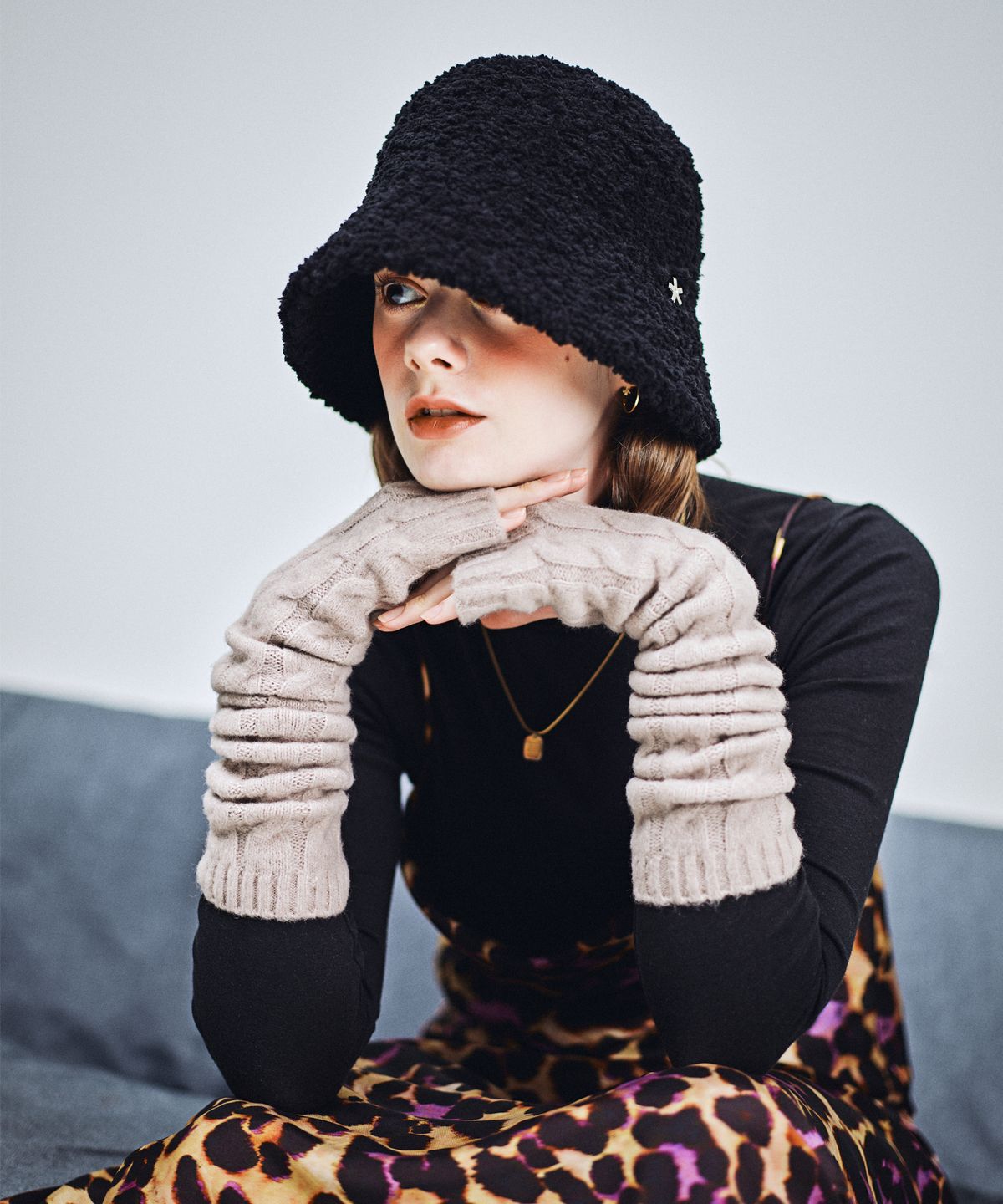 엘케블룸(ELKE BLOEM) EK TOWEL BLACK BUCKET HAT