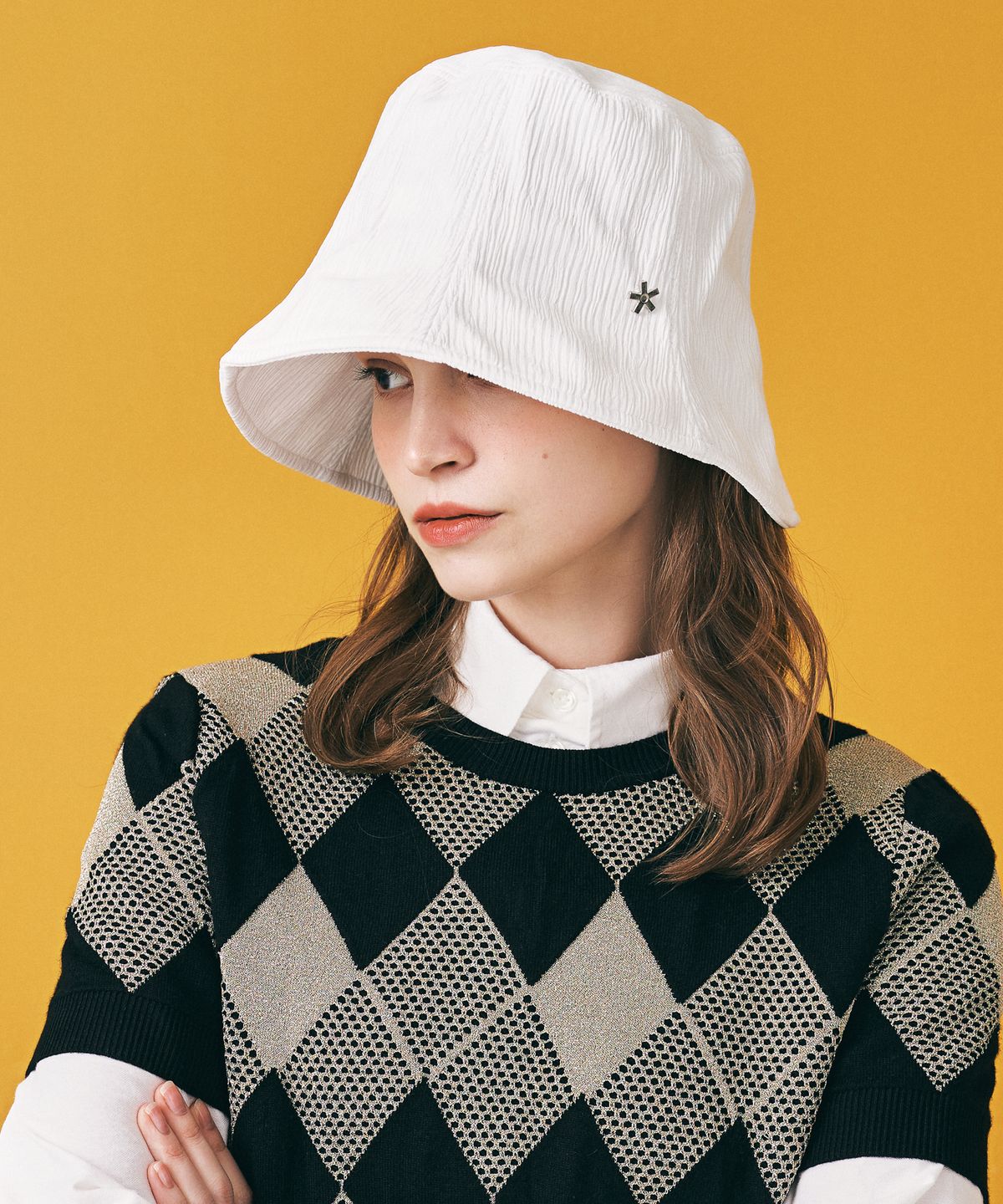엘케블룸(ELKE BLOEM) PLEATS WHITE BUCKET HAT