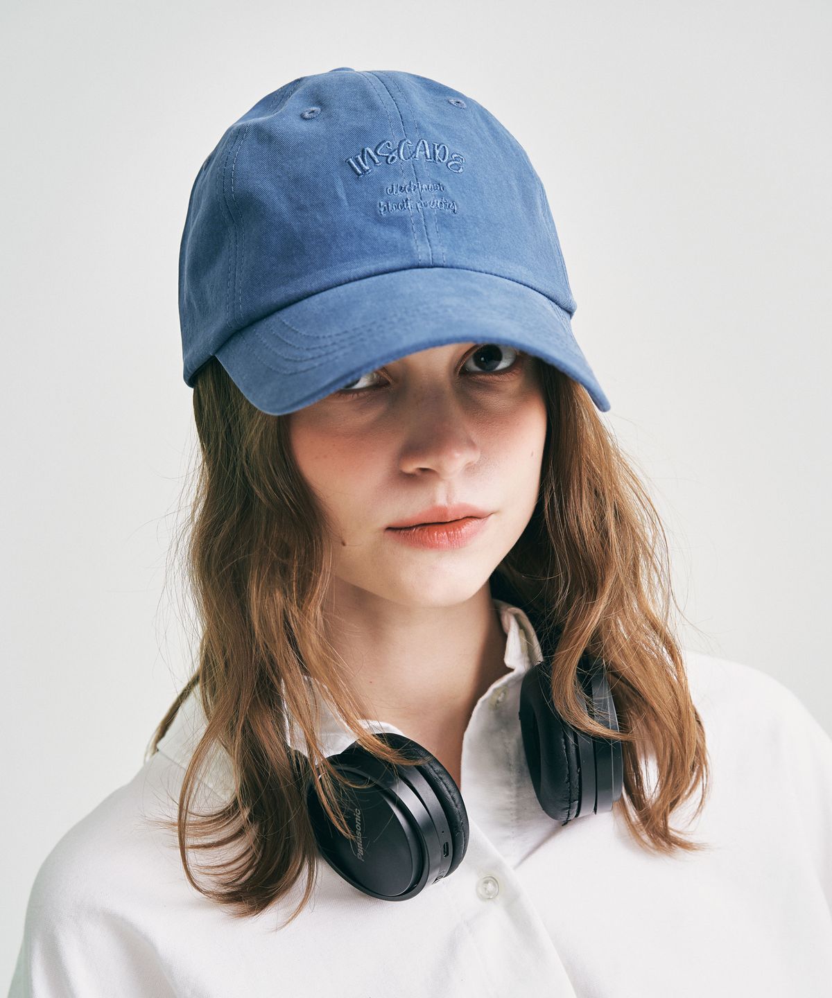엘케블룸(ELKE BLOEM) INSCAPE BLUE BALL CAP