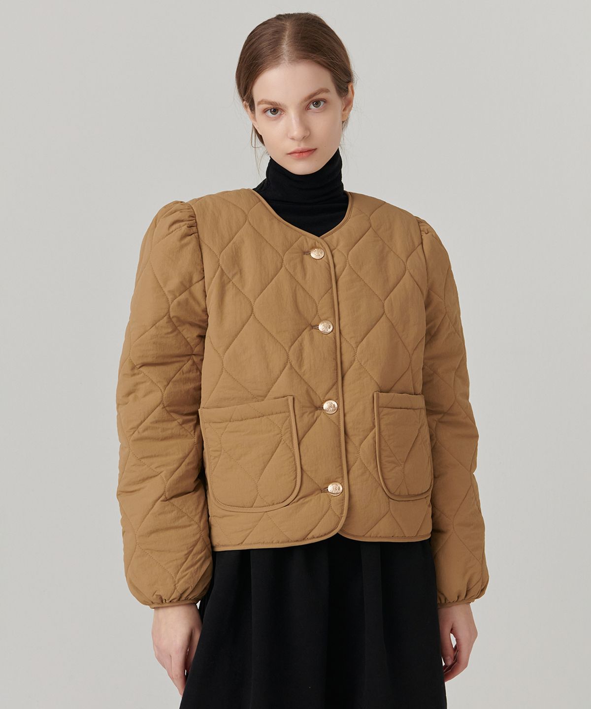씨엘로(CIELO) 22 FW 셔링 퀼팅 점퍼 (베이지)