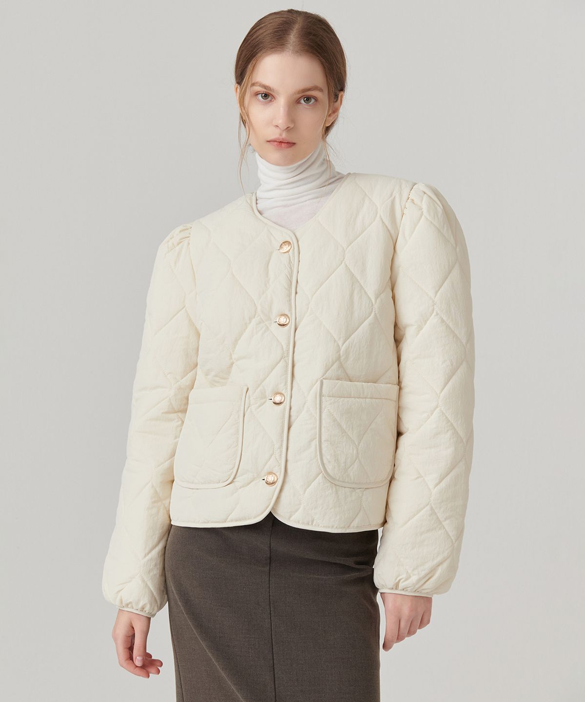 씨엘로(CIELO) 22 FW 셔링 퀼팅 점퍼 (아이보리)