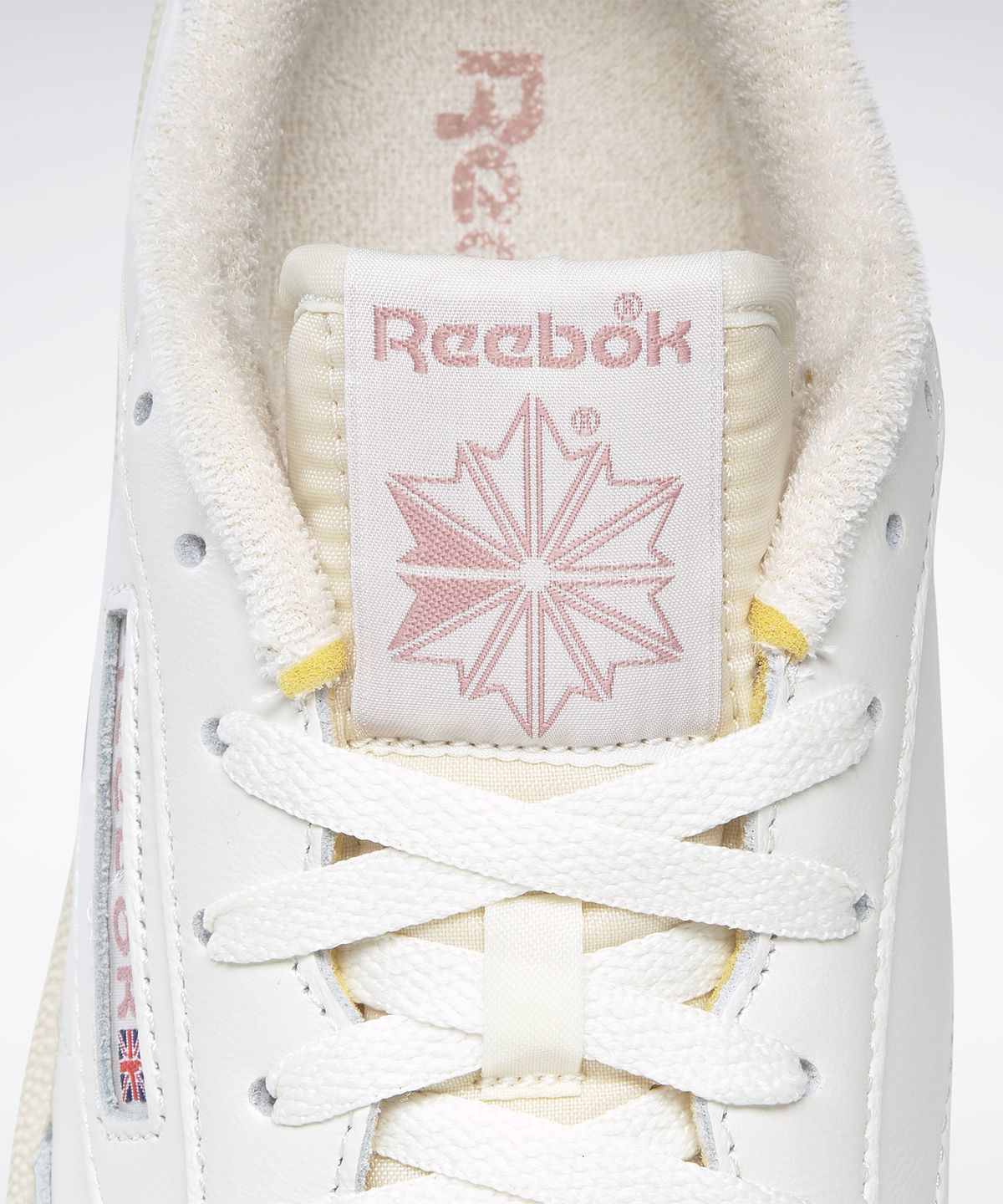 리복(REEBOK) 클럽 C 85 빈티지 - 빈티지 핑크 / GY4967