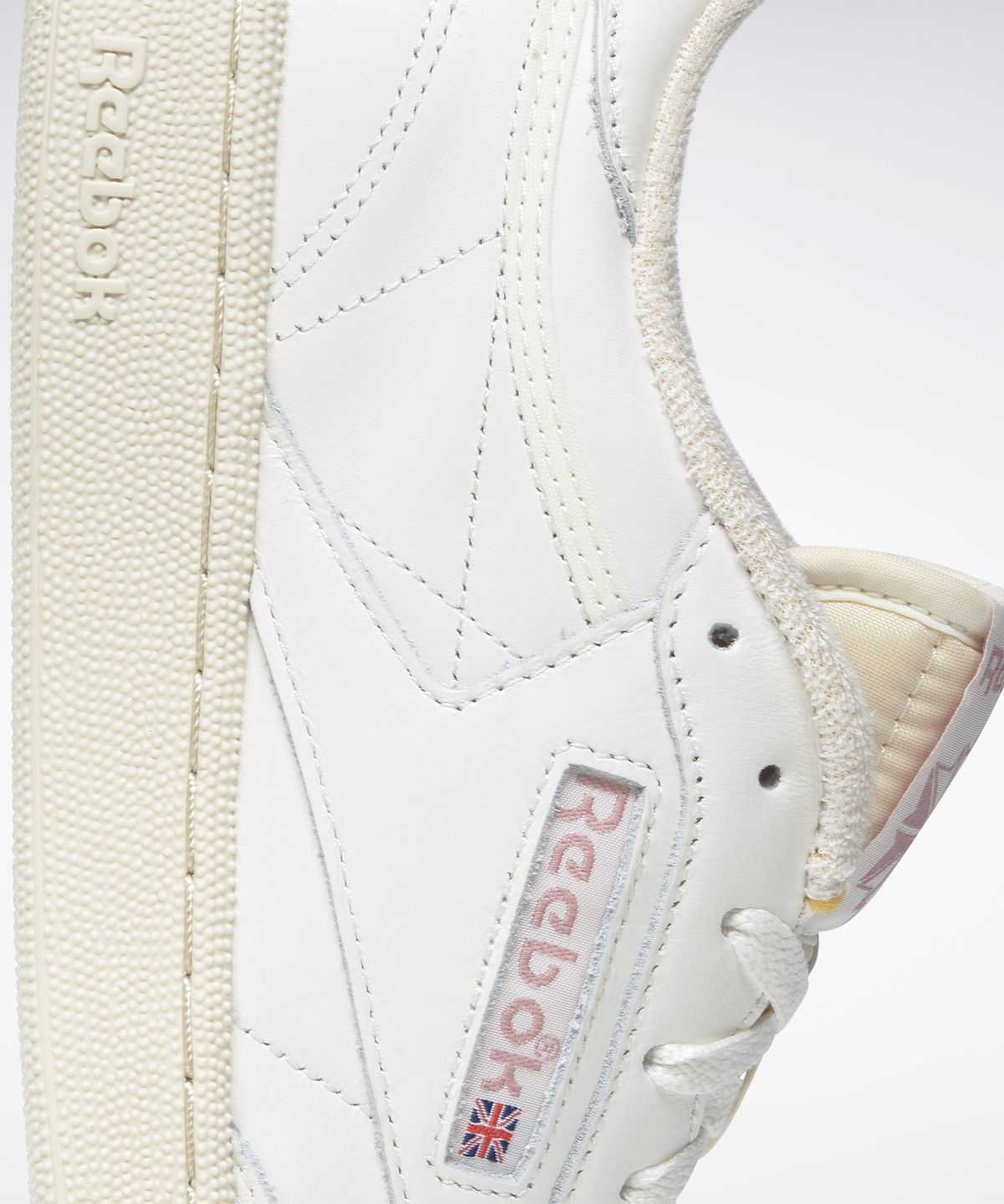 리복(REEBOK) 클럽 C 85 빈티지 - 빈티지 핑크 / GY4967