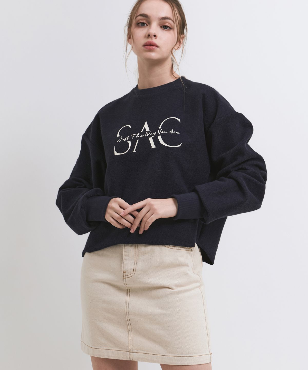 솔트앤초콜릿(SALT AND CHOCOLATE) SAC 로고 네츄럴 베이직 데님 스커트 4W223Z101