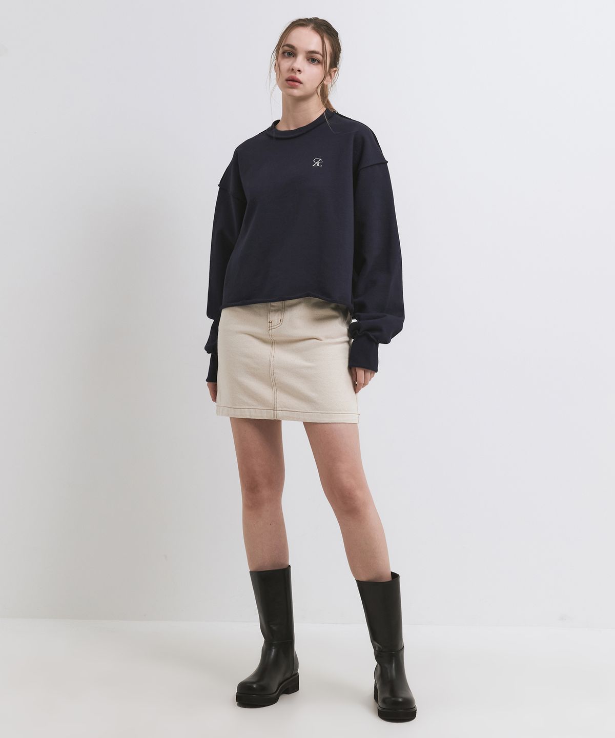 솔트앤초콜릿(SALT AND CHOCOLATE) SAC 로고 네츄럴 베이직 데님 스커트 4W223Z101