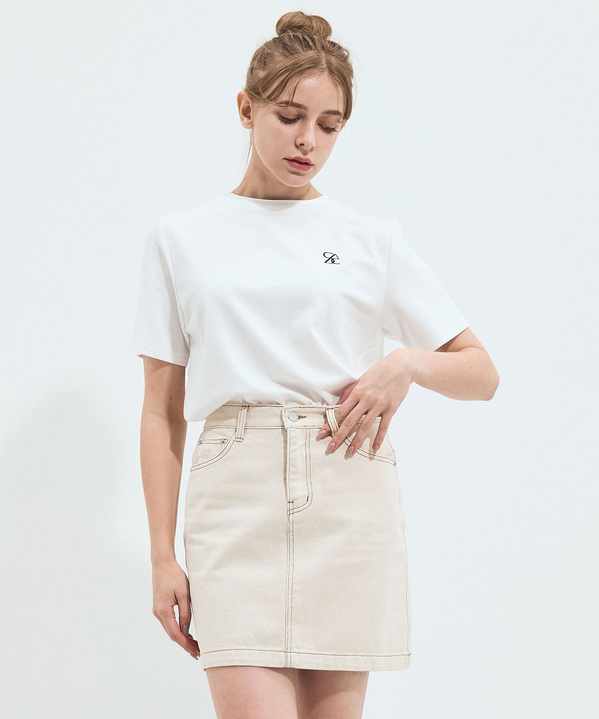 솔트앤초콜릿(SALT AND CHOCOLATE) SAC 로고 오버핏 실켓 티셔츠 아이보리 4W2231202