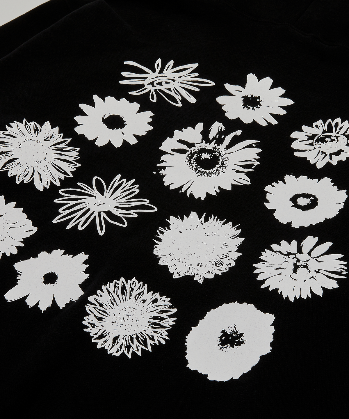 미디엄스(MEDIUMS) Sunflowers Hoodie - Black (해바라기 후드티)