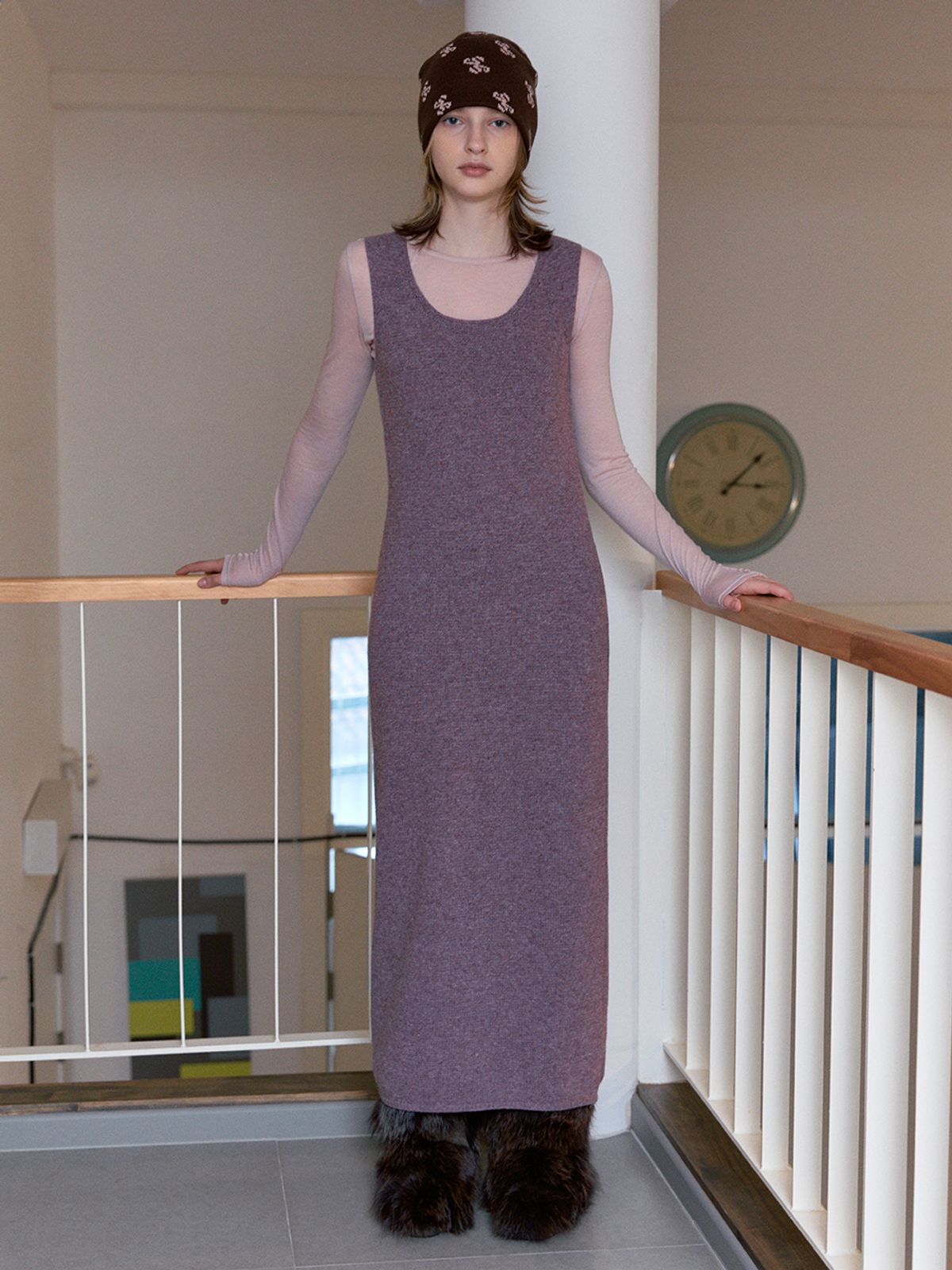 시눈(SINOON) ROUND NECK SLEEVELESS KNIT DRESS (PLUM)