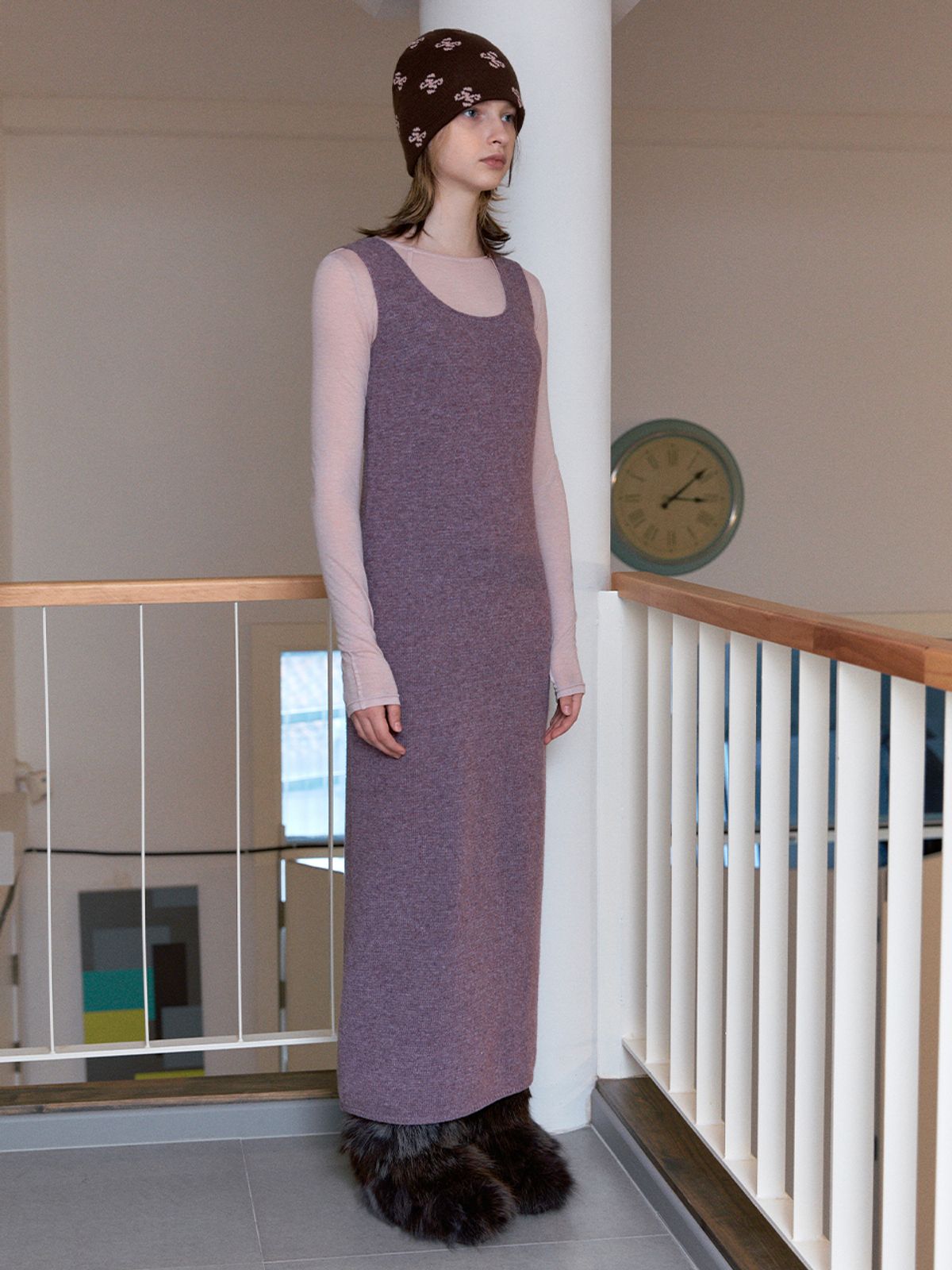 시눈(SINOON) ROUND NECK SLEEVELESS KNIT DRESS (PLUM)
