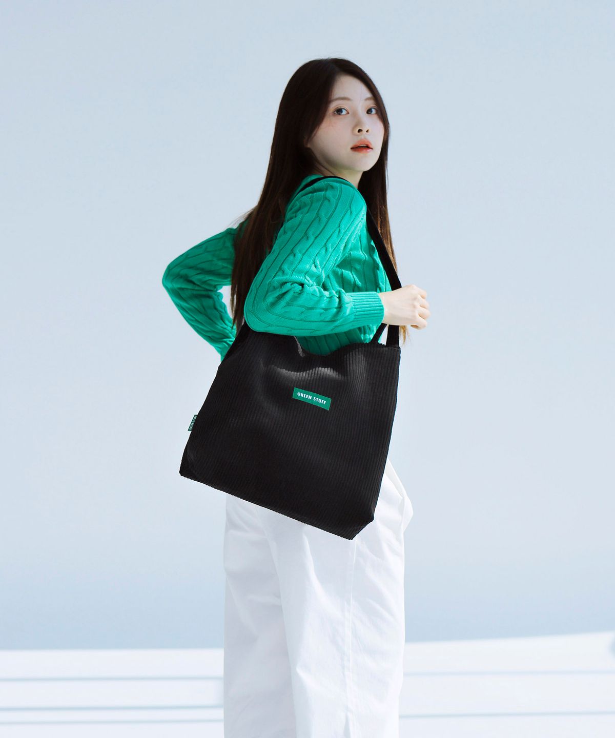 그린스터프(GREEN STUFF) 무심한듯 박시한 쇼퍼백 53 클레식 코듀로이 - 골덴 black