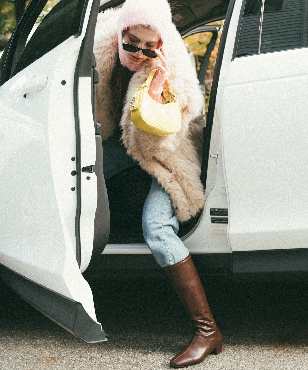 320쇼룸(320SHOWROOM) Fake Fur Neckline Hook 4 Button Jacket Beige